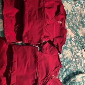 Maroon 2 sets of dagacci scrubs xxs